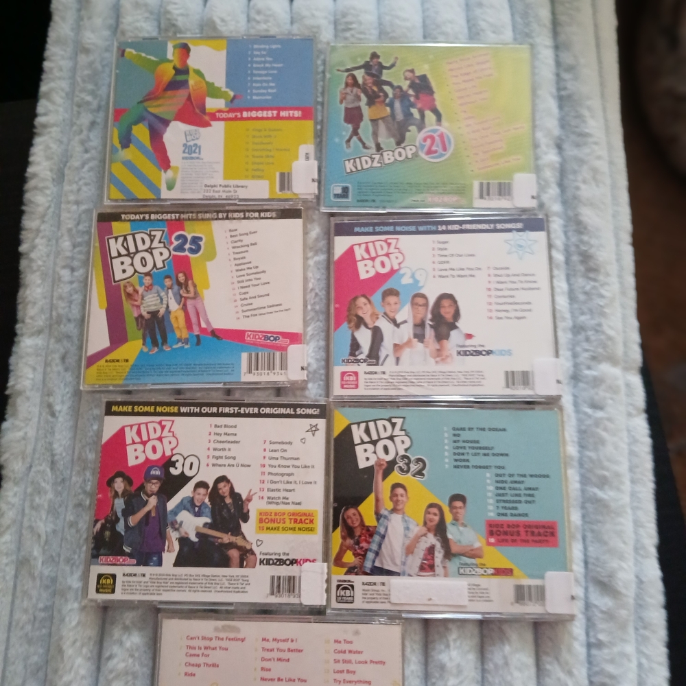 CD Collection - Vibrant Multicolor Set - Picture 2 of 5
